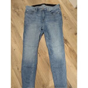 Torrid Sky High Skinny Jeans Women's Plus 14R Lightwash EUC!